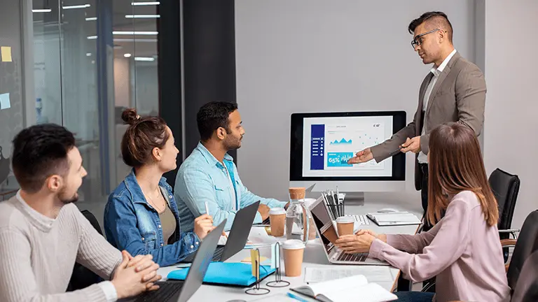 Service Select A New Model of Software Product Development Insights cover image